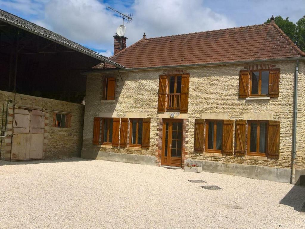 Maison de vacances Gîte Villy-en-Trodes, 5 pièces, 8 personnes - FR-1-543-171 1 rue de l'Eglise 10140 Villy-en-Trodes