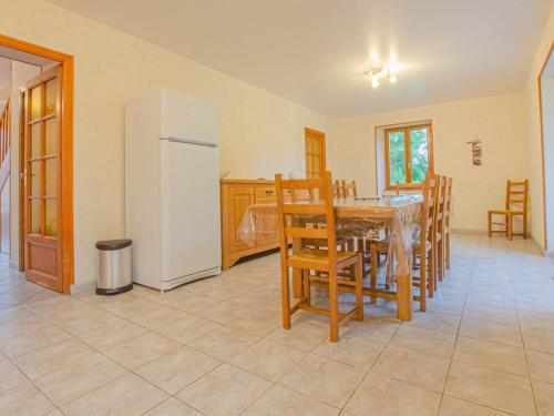 Gîte Villy-en-Trodes, 5 pièces, 8 personnes - FR-1-543-171