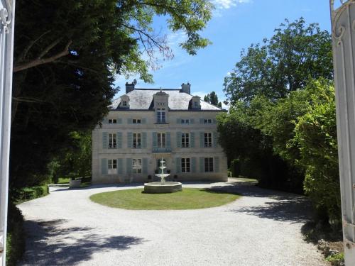 Gîte Vraincourt, 8 pièces, 15 personnes - FR-1-611-47
