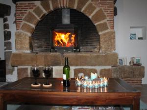 Gîte Ygrande, 4 pièces, 6 personnes - FR-1-489-148