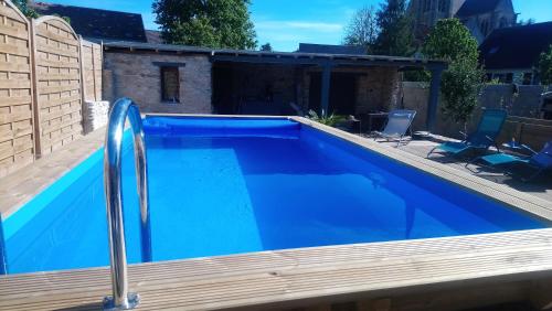 Gîtelabaronnaise avec piscine chauffée prés parc Asterix
