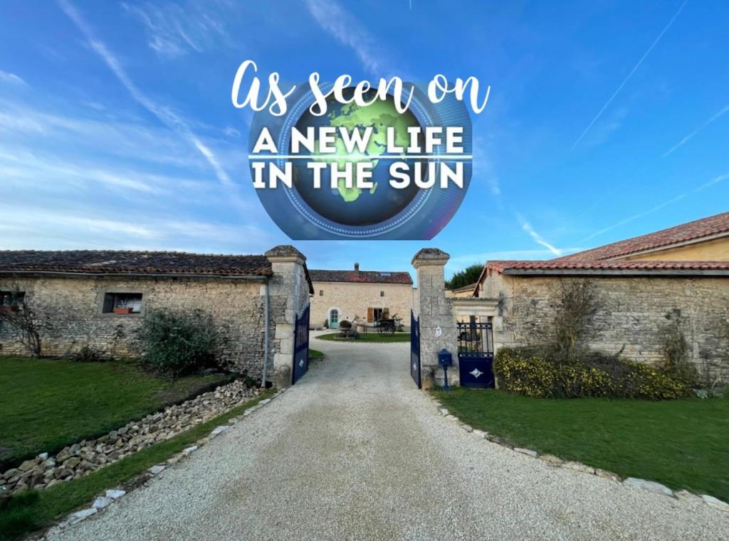 Maison de vacances Gîtes de Vanzay - Charming gîte - 3 bedrooms 5 Rue de la Bonvent 79120 Vanzay