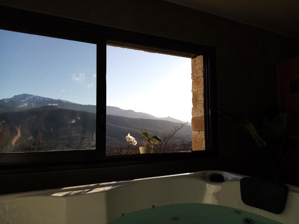 Maison de vacances Gites du pech cathare village 60 09300 Leychert