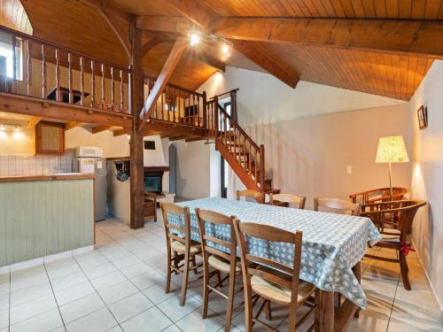 Gorgeous Holiday Home in Loubejac with Garden