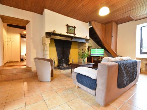 Graceful Home in Berbigui res Valley of the Castles at 15min