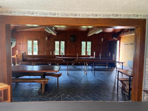 Grand gîte dans un parc arboré