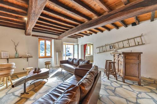 Grand gîte familial en plein cœur de la forêt