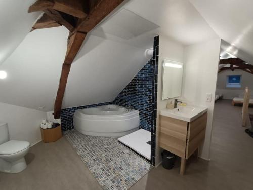 Grande, belle maison de ville idéale 24 h du Mans