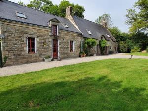 Grande maison avec piscine couverte et chauffée