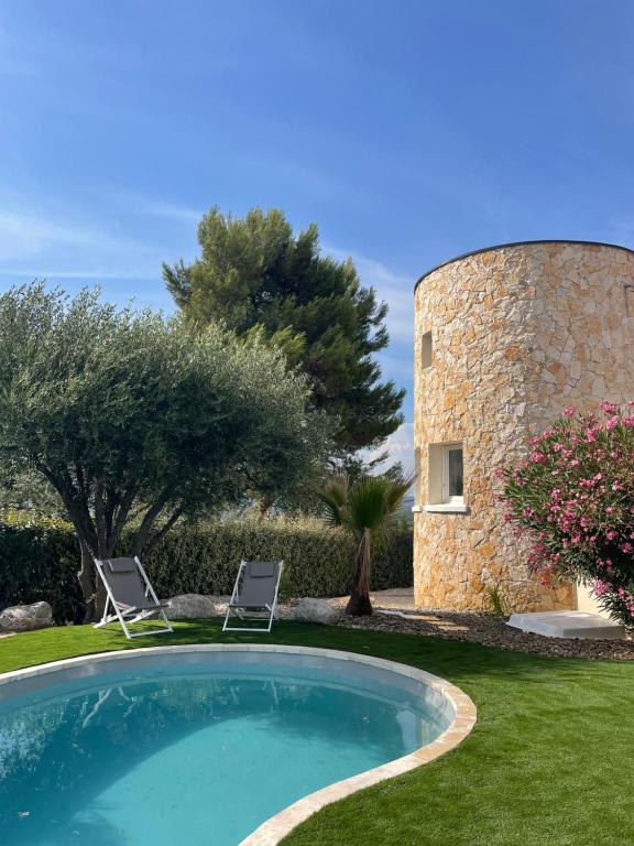Grande maison jacuzzi, jardin,voie verte - Flize