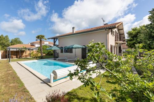 Grande Maison Landaise avec Piscine