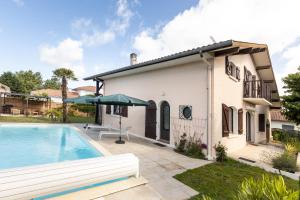 Grande Maison Landaise avec Piscine