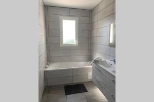 Grande maison neuve idéale pour 6 personnes