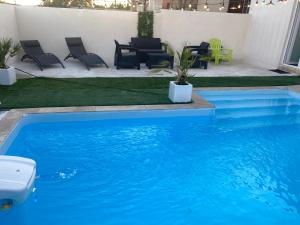 Grande maison+ piscine pour groupe/grande famille