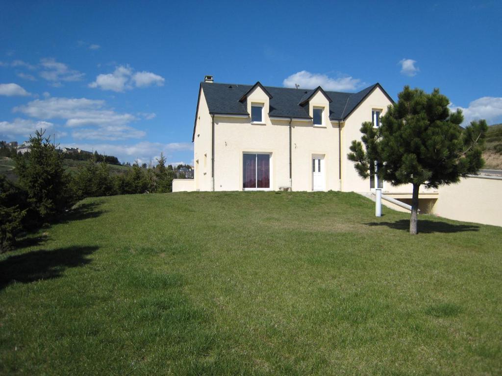 Maison de vacances Grande maison tout confort 1 rue Réginal Haut, L'Habitarelle 48170 Châteauneuf-de-Randon