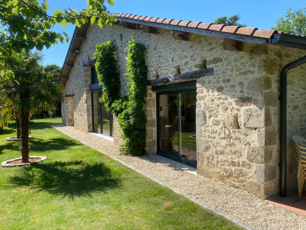 Grange de la Menagerie La Ménagerie, 85000 Mouilleron-le-Captif