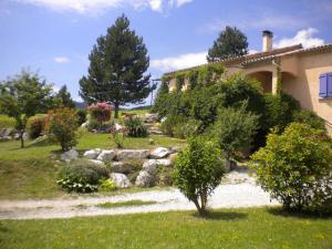 Maison de vacances Great detached house near Die 8 km with magnificent view and beautiful garden  26150 Ponet-et-Saint-Auban Rhône-Alpes