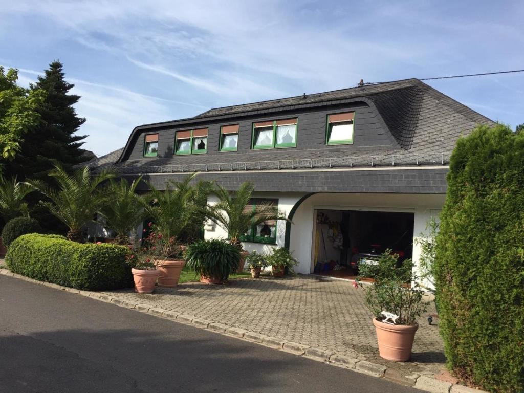Großzügiges Landhaus Hunsrück Gartenstraße 18, 56858 Altstrimmig