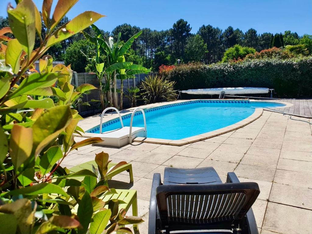 Grosszügiges Ferienhaus mit Pool in Le Porge 1 Lotissement les Halliers du Bourg, 33680 Le Porge
