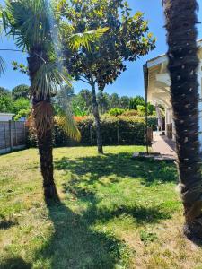 Grosszügiges Ferienhaus mit Pool in Le Porge