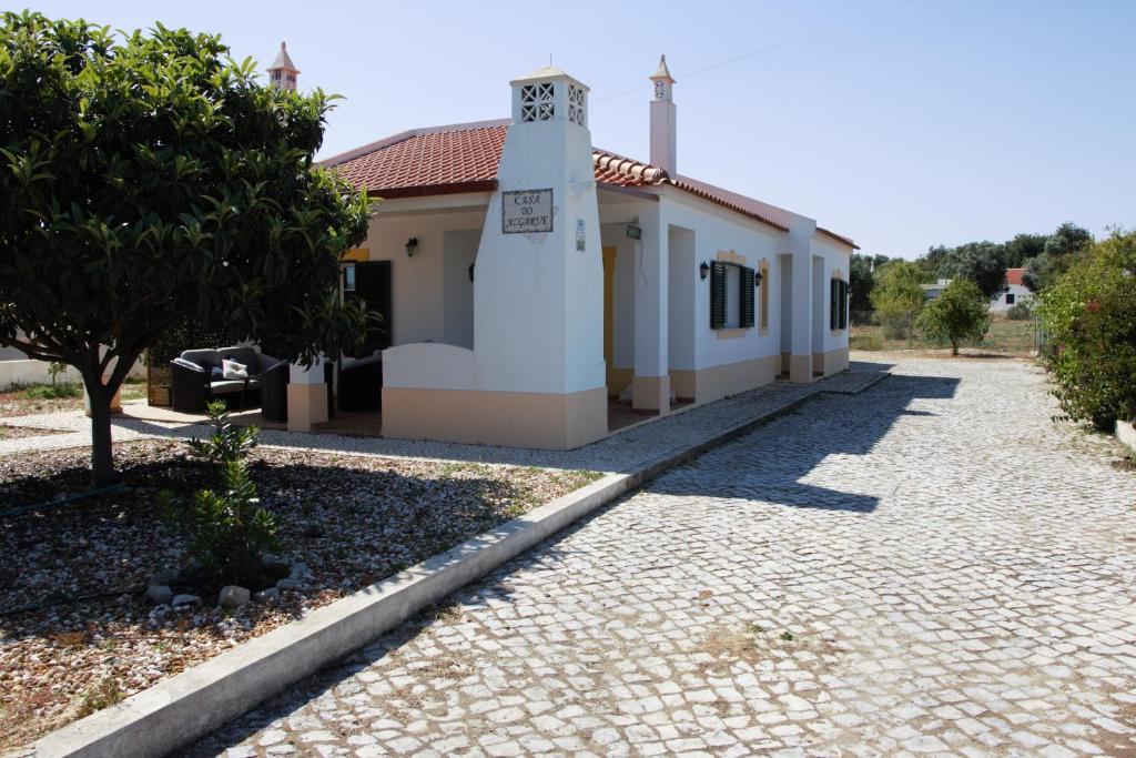 Guest House Alfarrobeiras Rua dos Matosos, 8200-551 Albufeira