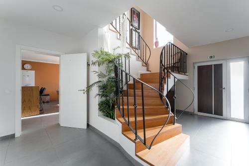 GuestReady - Beachfront Villa In Esposende