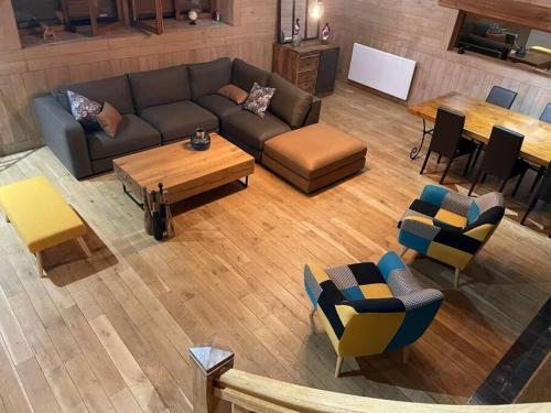 Habitation en bois authentique