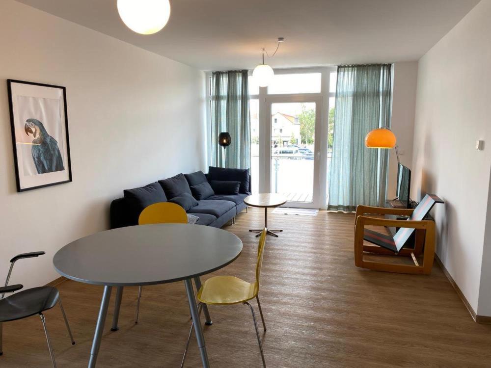 Maison de vacances Hafen 13-1 - Ferienwohnung Hafensegler Am Hafen 13 17207 Röbel