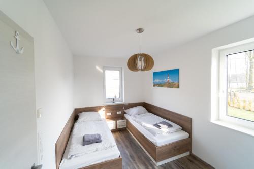Haus am See mit Sauna und Kamin