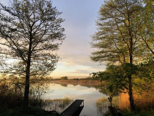 Haus am See mit Steg, Boot, Kamin und Sauna - Mecklenburgische Seenplatte