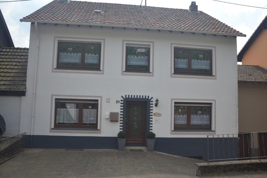 Haus Eifelruhe Kopper Straße 29, 54574 Birresborn