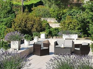 Haus mit Garten über der Bucht von Cannes