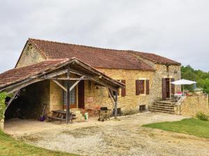 Maison de vacances Heavenly holiday home with swimming pool and large garden  24550 Villefranche-du-Périgord Aquitaine