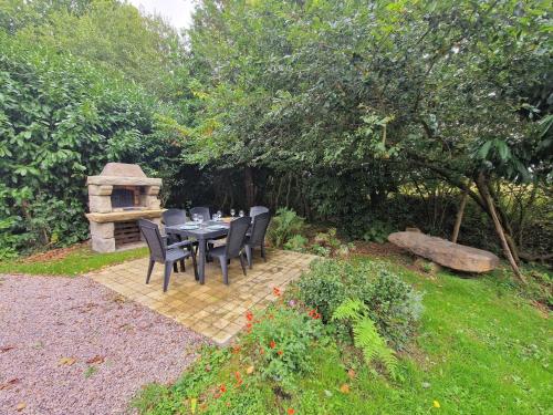 High quality chalet in bucolic setting, Plouégat-Guérand