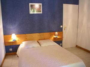Hilltop holiday home in Les Salelles with pool