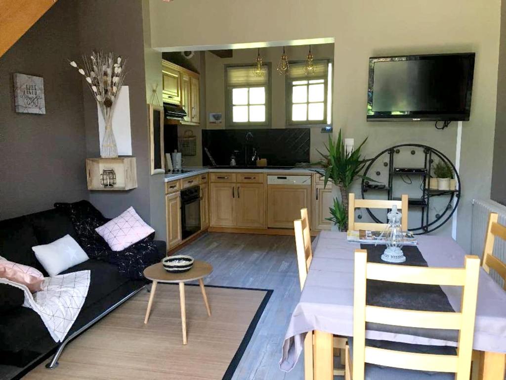 HOLAVRE- Maison pour 5p avec piscine commune 56370 Le Tour-du-Parc