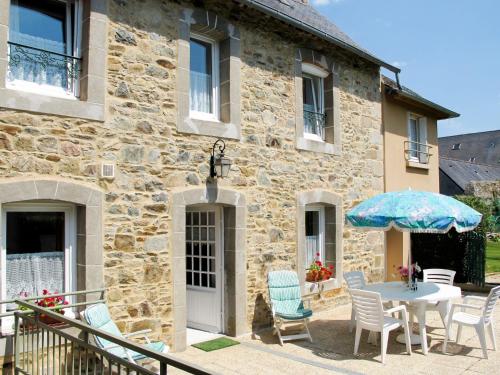 Holiday Home A l'Orée du Bois - TRE100