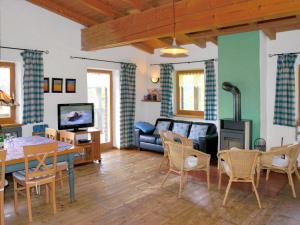 Holiday Home Am Goldenen Steig