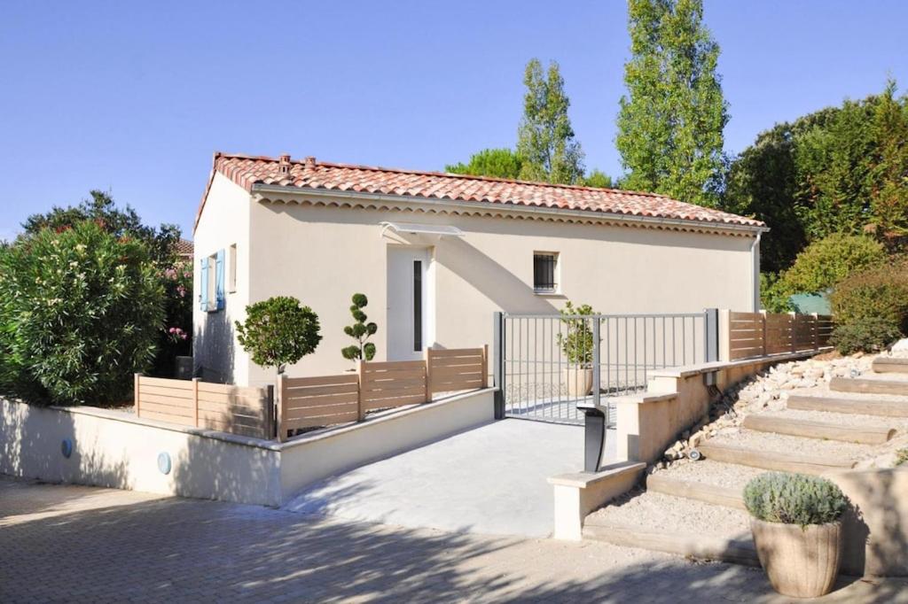 Maison de vacances holiday home, Arpaillargues-et-Aureillac  30700 Arpaillargues-et-Aureillac