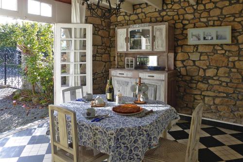Holiday home, Arzon