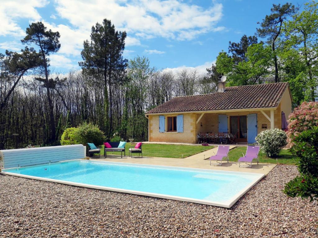 Maison de vacances Holiday Home Au Cayroux - BSB302  47500 Blanquefort-sur-Briolance