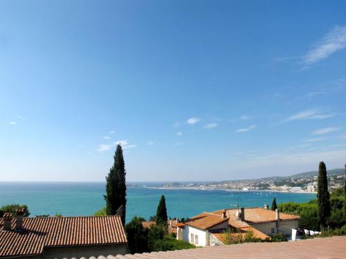 Holiday Home Baie de Bandol - SAY110