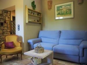 holiday home, Bédarrides