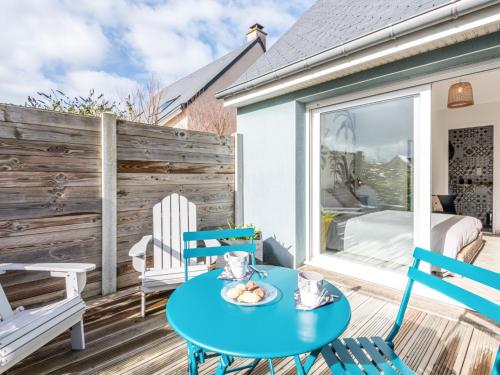 Holiday Home Blue House - BAY403