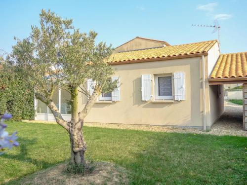 Holiday Home Brive 2