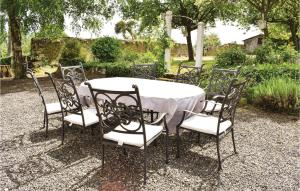 Holiday home Château de Bremesnil P-836
