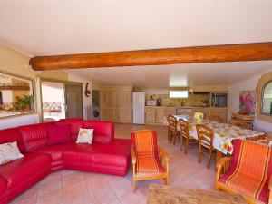Holiday Home Cucuron