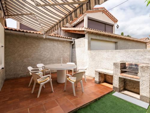 Holiday Home Dami I - MNI210