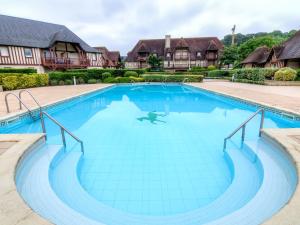 Holiday Home Domaine de Clairefontaine-2