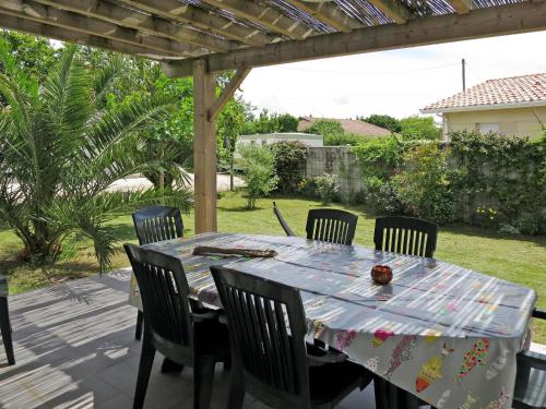 Holiday Home Dorgeles - SUL130